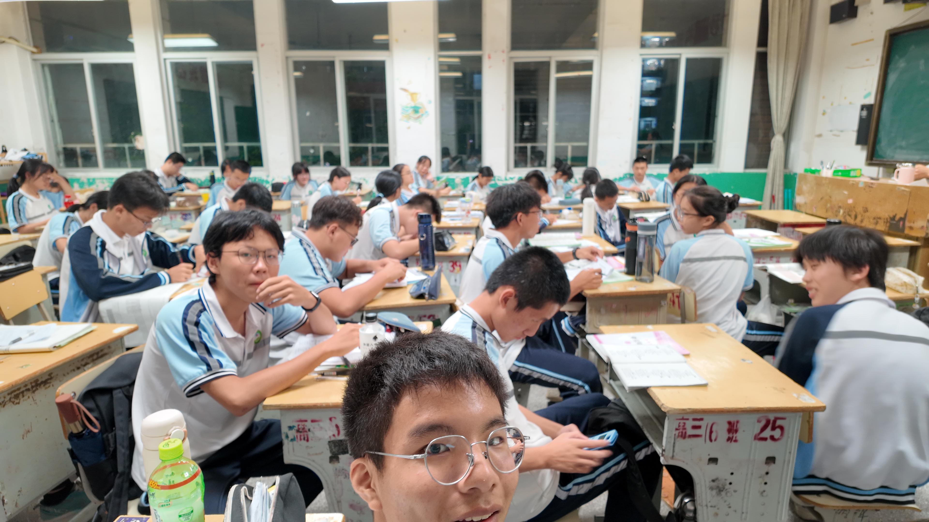 偷拍一张